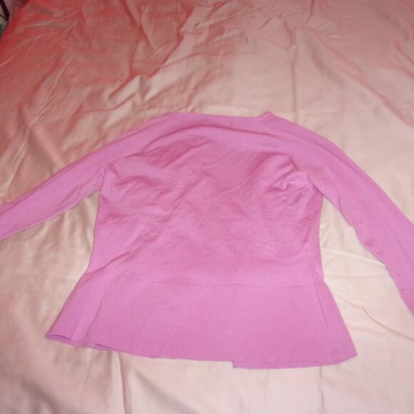 sweater - Picture 3 of 3